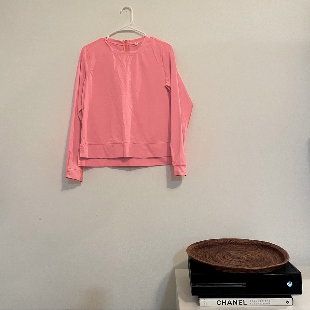 $128 Women’s Lululemon Neon Pink Pullover Crewneck